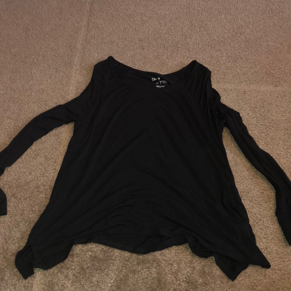 Shoulder cut out long sleeve